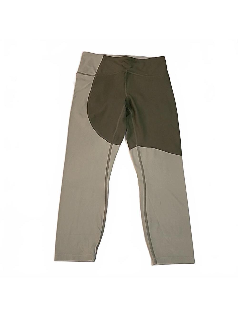#682 Lululemon leggings size 6 b1320